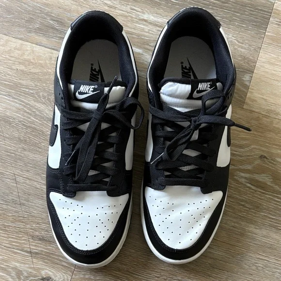 Nike Men's Panda Dunks Black and White Sneakers - Picture 10 of 11